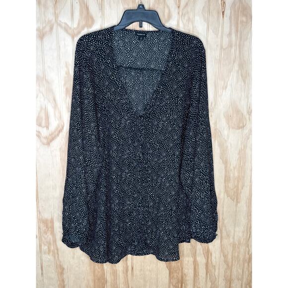 TORRID Georgette Pintuck Button-Front Blouse Shirt Black White Polka Dot Size 5X - Picture 1 of 8